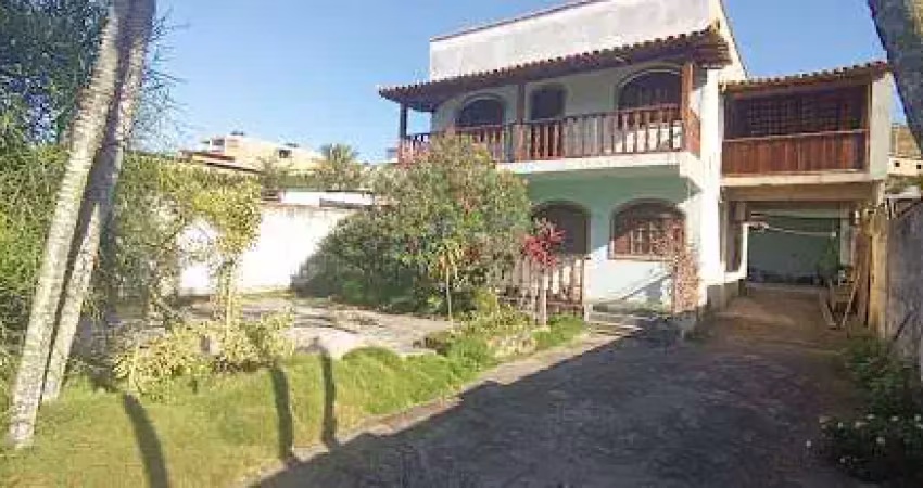 Casa com 4 dormitórios à venda, 188 m² por r$ 320.000,00 - vinhateiro - são pedro da aldeia/rj