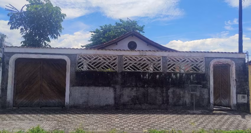 Casa térrea isolada lado praia, Mongaguá
