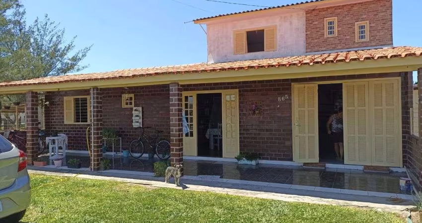 ÓTIMA OPORTUNIDADE CASA  À VENDA EM BALNEÁRIO ARROIO DO SILVA 