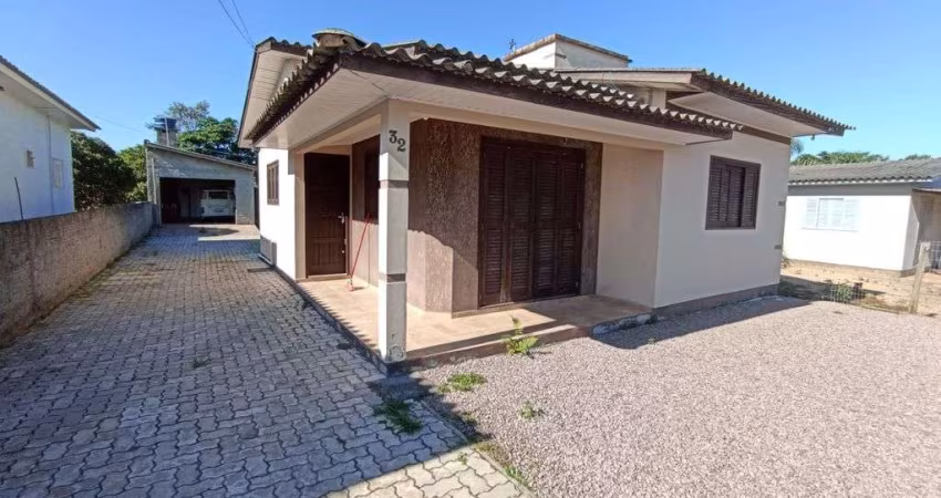 ÓTIMA OPORTUNIDADE CASA  À VENDA EM ARARANGUA 