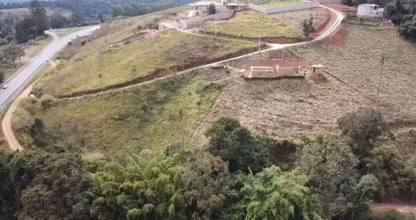Terreno à venda na Cachoeira do Rio Pardo, Bandeira do Sul 
