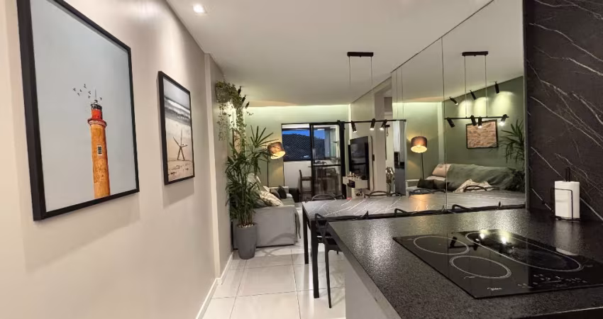 Apartamento Semimobiliado, decorado e climatizado pronto para morar!