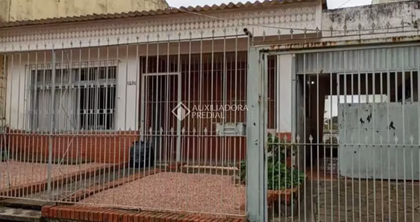 Casa com 3 quartos à venda na Rua Matias José Bins, 1490, Chácara das Pedras, Porto Alegre