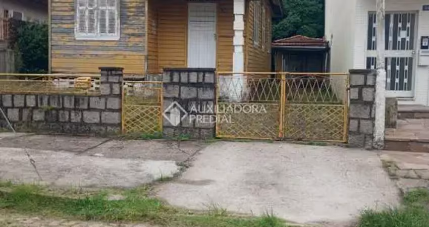 Terreno à venda na Rua João de Magalhães, 174, Passo da Areia, Porto Alegre