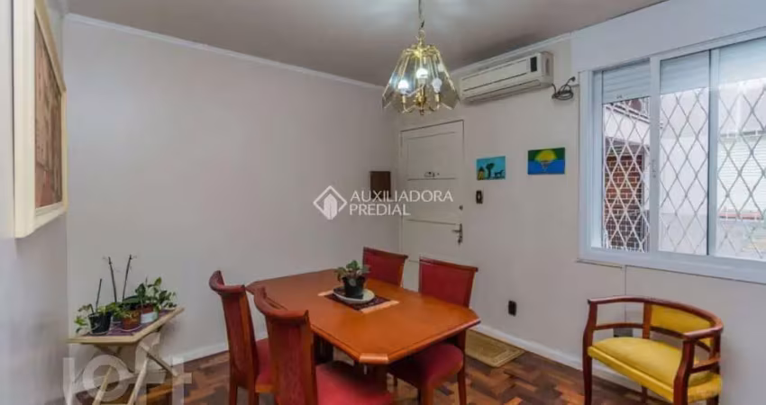 Apartamento com 3 quartos à venda na Rua Carlos Ferreira, 305, Teresópolis, Porto Alegre