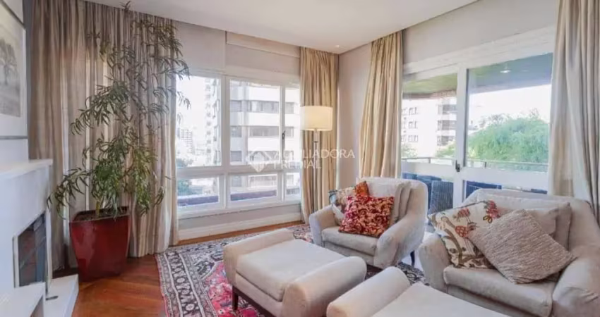 Apartamento com 3 quartos à venda na Rua Pedro Weingartner, 168, Rio Branco, Porto Alegre