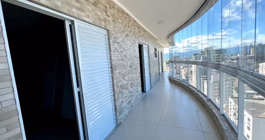 Belíssima cobertura no bairrro da guilhermina 218 m²  100  metros da praia.