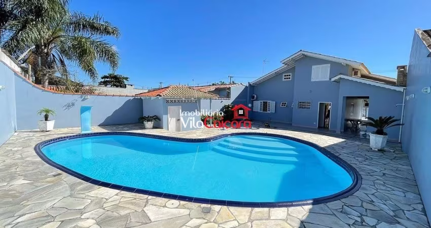 Casa com 4 quartos e pisicna em Praia de Leste
