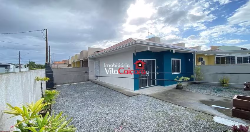 Casa de esquina com 2 quartos e proximo da praia