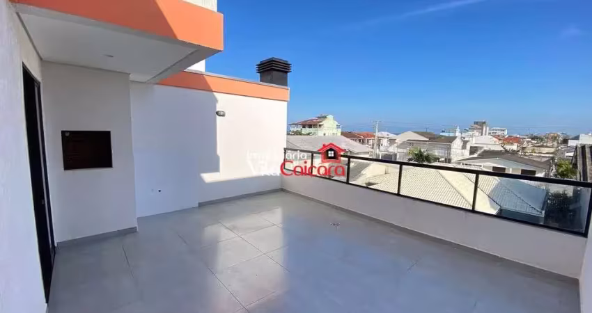 Cobertura à venda na quadra do mar com 3 quartos