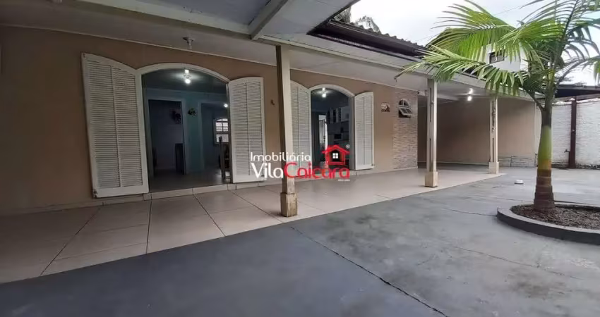 Casas em amplo terreno no Balneário Luciane