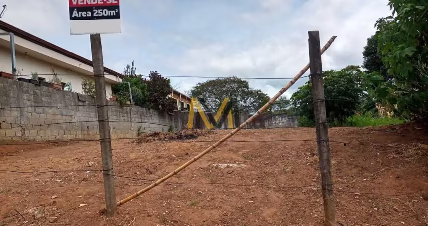 Terreno à venda na Vila Pedra Vermelha, Mairiporã 