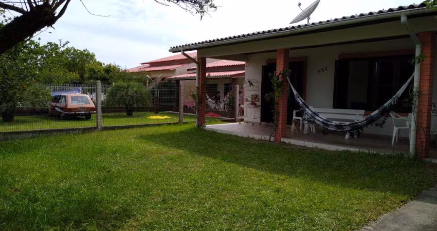 Casa 3 Dormitórios à venda no Bairro Curumim com 142 m² de área privativa