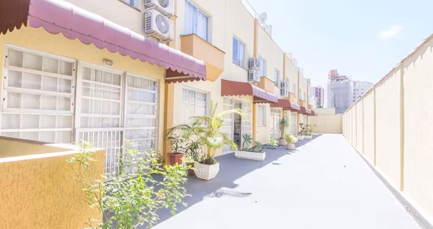Casa com 3 quartos à venda na Avenida Londrina, 322, Caiobá, Matinhos