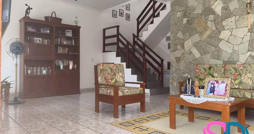 Excelente sobrado, localização previligiada - Ubatuba-SP