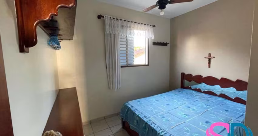 Apartamento com 2 dormitórios, localizado a 700m da Praia do Itaguá, em Ubatuba - SP