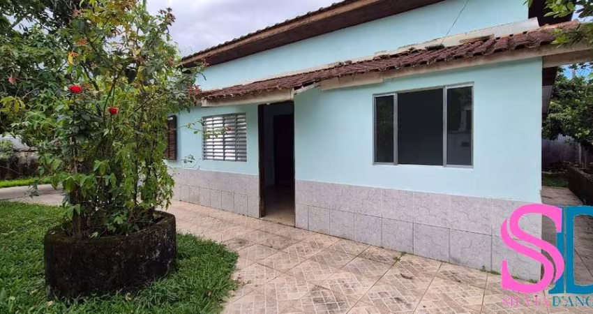 Casa com 02 dormitórios, para venda, no Bairro do Sertão da Quina, Ubatuba - SP