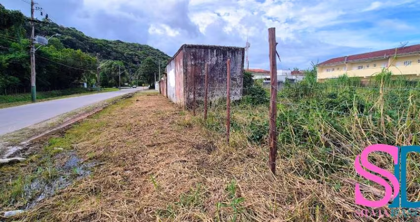 Excelente Área para investidores, com projeto aprovado para construção, no bairro da Maranduba.