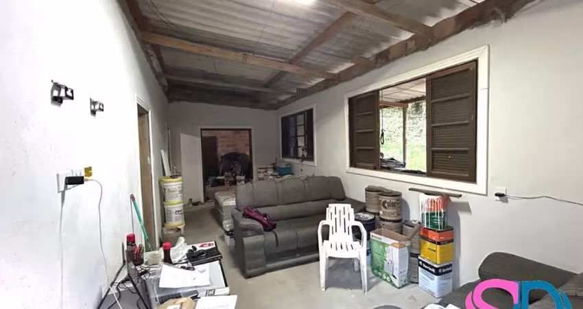 Casa com 3 dormitórios, terreno de 750 m², na Figueira, em Ubatuba - SP.