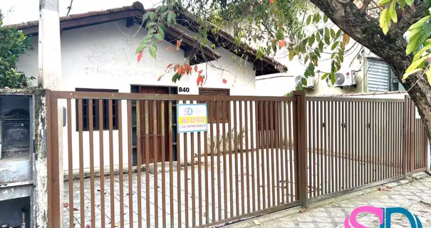 Casa com 5 dormitórios, para locação definitiva, no centro de ubatuba - sp