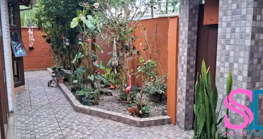 Linda casa aconchegante com 4 quartos no parque vivamar em ubatuba/sp