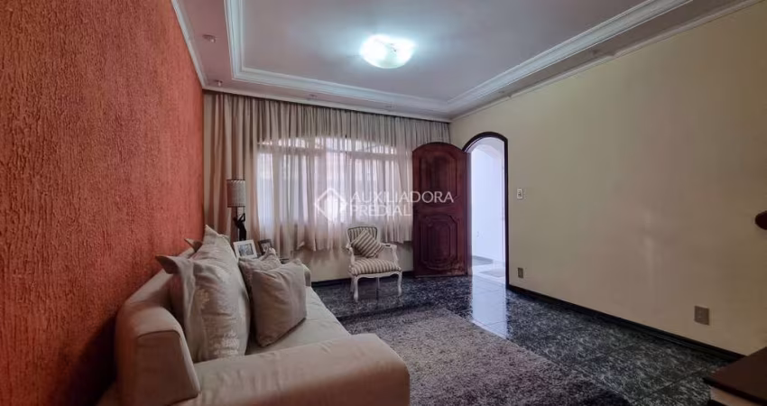 Casa em condomínio fechado com 3 quartos à venda na Rua Victório Natal Gastaldo, 136, Nova Petrópolis, São Bernardo do Campo