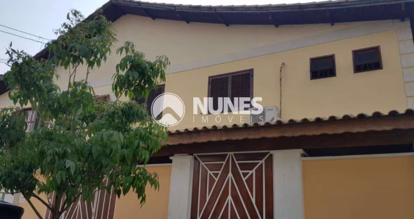 Lindo sobrado em Presidente Altino com 03 suítes