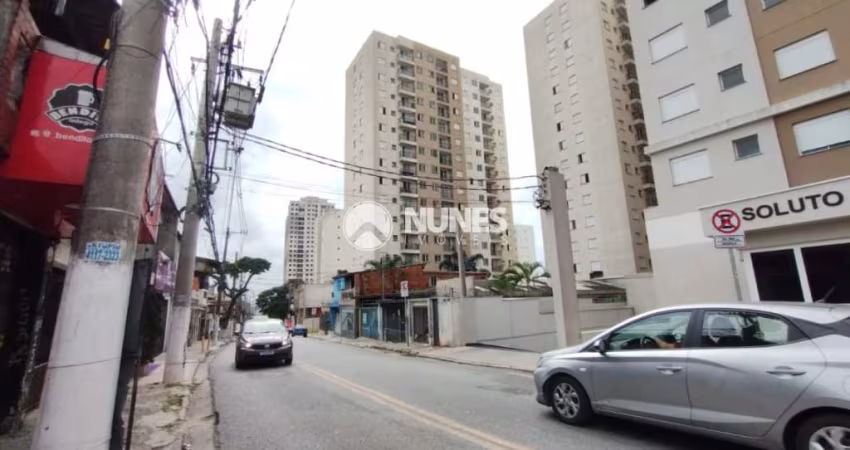 Apartamento 02 dormitórios, recém reformado, primeira locação