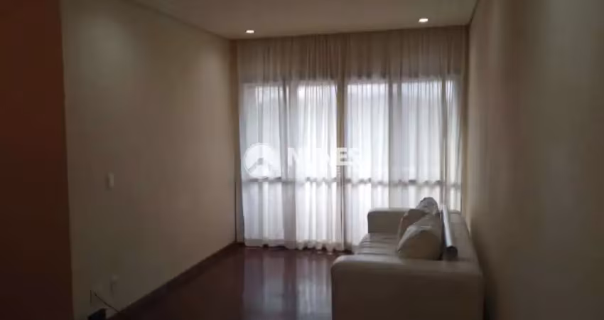 Apartamento com 02 dormitórios e 02 vagas de garagem em alphaville, semi mobiliado