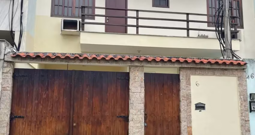 Excelente casa de 3 quartos, com suíte e vaga a venda em irajá