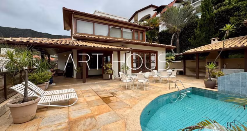 Casa à Venda no Mangabeiras BH: 4 Suítes, 490m² por R$3,4 Mi