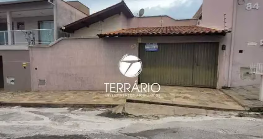 Casa à venda no jardim ribeiro em varginha com 3 quartos, 1 suíte, 3 banheiros, churrasqueira e 2 vagas