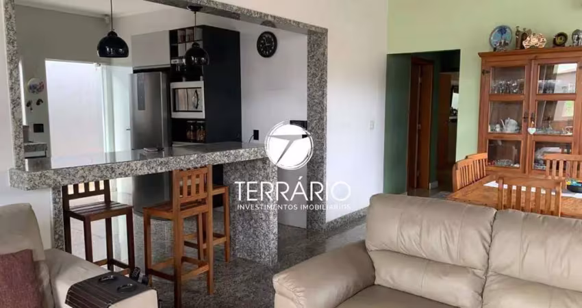 Casa à venda no santa luiza em varginha com piscina e 1 suíte