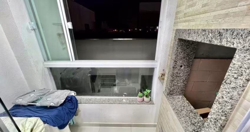 Apartamento Semi mobiliado com 2 quartos