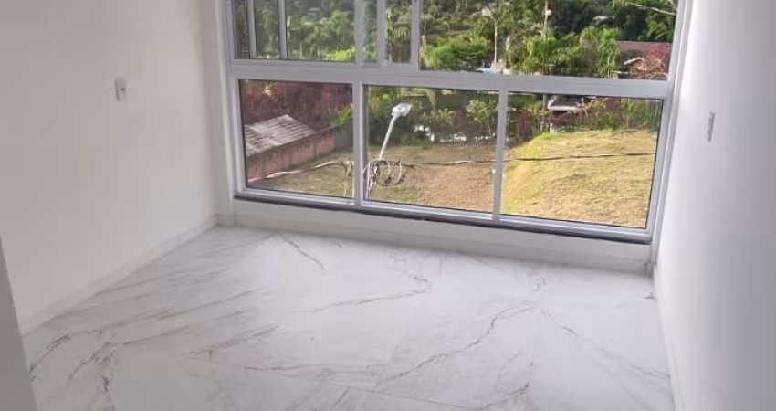 Apartamento com 1 Suíte e 1 Quarto a 4 min da Praia