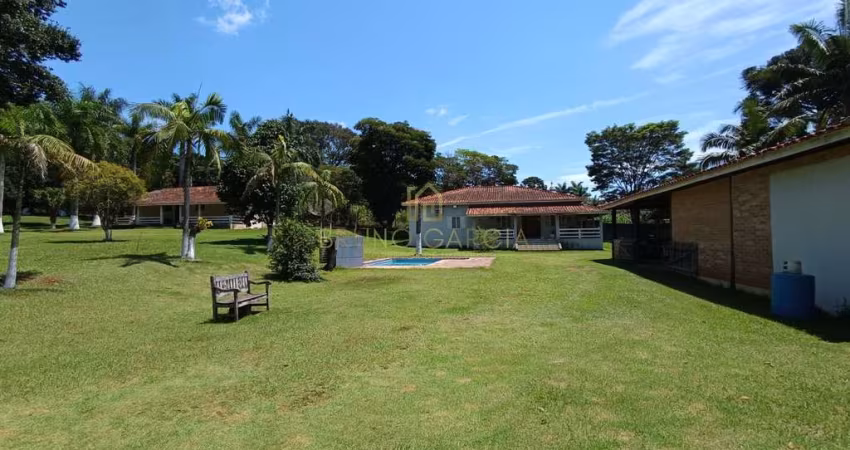 Chácara de Luxo em Ponte Alta, Jarinu-SP: 6 Quartos, 2 Suítes, 4 Salas, 5 Banheiros, 2 Vagas - 1.000 m² de Área
