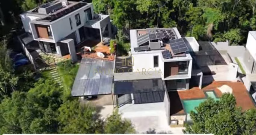 Casa de Luxo em Condomínio na Cidade Satélite, Atibaia-SP: 4 quartos, 4 suítes, 3 salas, 5 banheiros, 3 vagas - 285m².