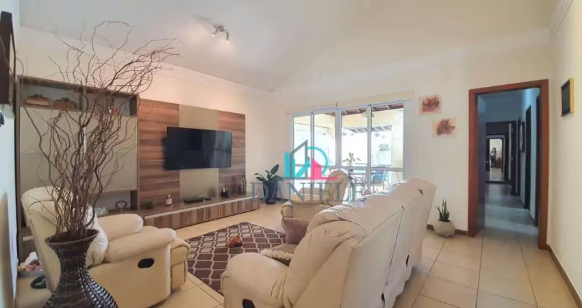 Casa com 3 dormitórios à venda, 176 m² por R$ 795.000,00 - Jardim Botânico - Araraquara/SP