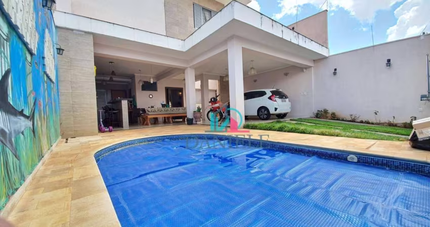 Sobrado com 3 dormitórios localizado no bairro Cambuy.