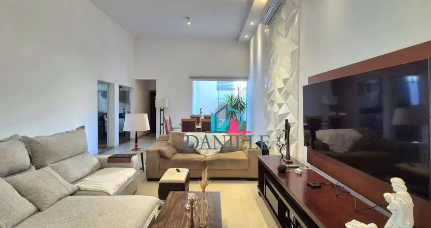 Casa térrea com 3 suítes localizada no condomínio village damha i.
