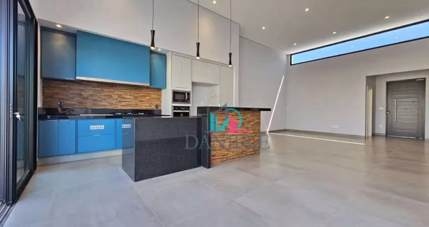 Casa térrea com 3 suítes localizada no condomínio Village Damha III.