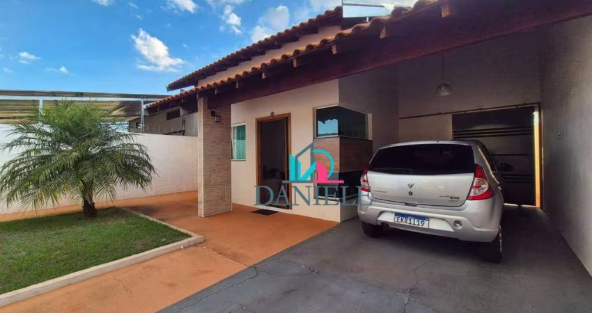 Casa térrea com 2 dormitórios localizada no Jardim Águas do Paiol.