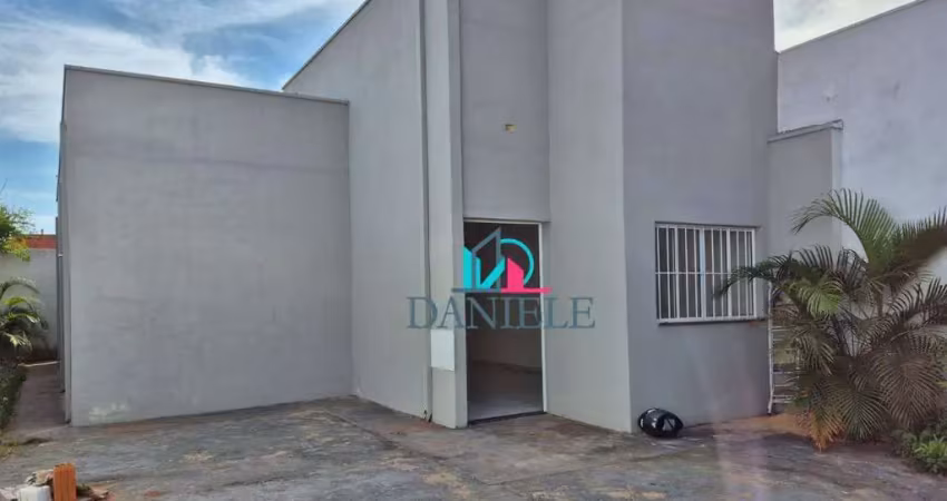 Casa térrea com 2 dormitórios localizada no jardim maria luiza iv.