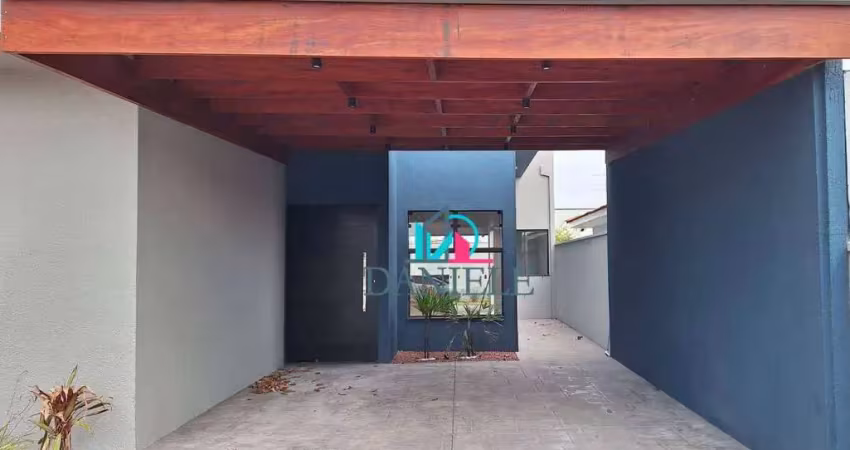 Casa térrea com 3 dormitórios localizada no condomínio sollaris.