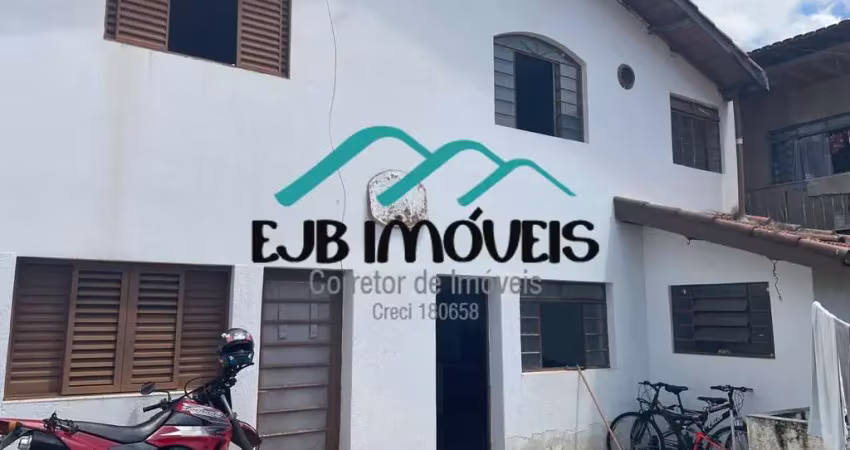 Casa com 3 quartos à venda no Centro, Amparo 