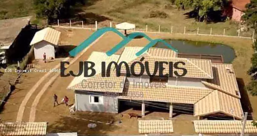 Chácara / sítio com 3 quartos à venda na Diogenes Domingues de Godoi,156 - Pinhalzinho -SP, 156, Centro, Pinhalzinho