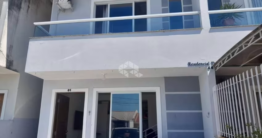 Sobrado 2 dormitórios no bairro Bela Vista, Palhoça