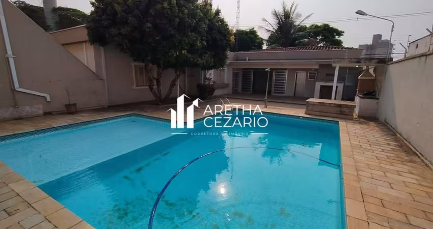 Casa com 04 dormitórios sendo uma suíte à venda, 236m² por R$ 870.000,00 - Jardim Maria Augusta - Taubaté - SP