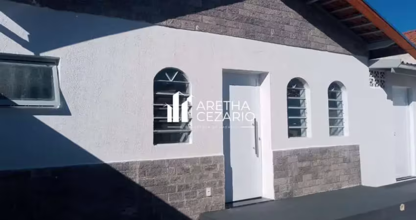 Casa com 03 Dormitórios sendo uma suíte à venda, 140m² Por R$540.000 - Jardim Independência - Taubaté - SP