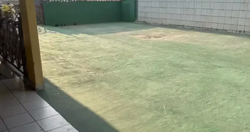 Alugo para fins residenciais e/ou comerciais linda casa no bairro decouville